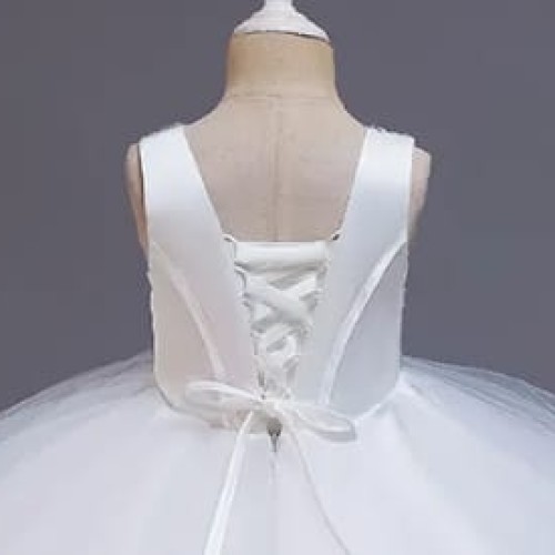 WHITE GEORGEOUS