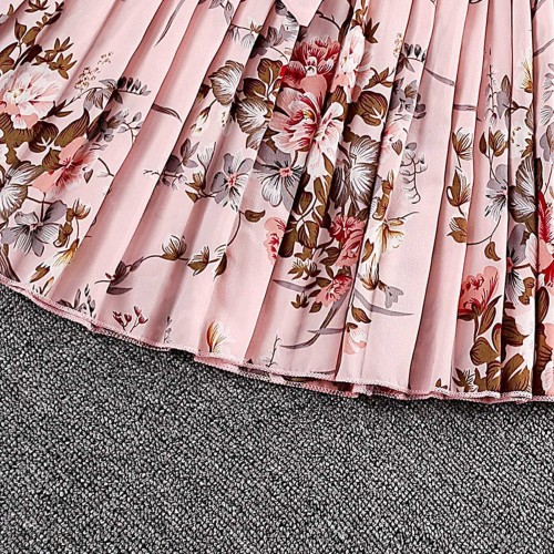 Floral plate pink