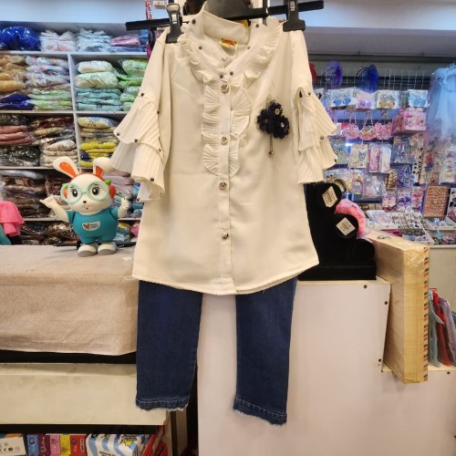 White Top Gorgeous Denim