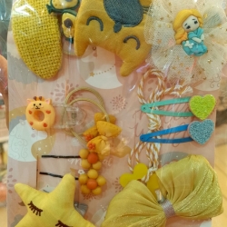 Clip Yellow Gift Box